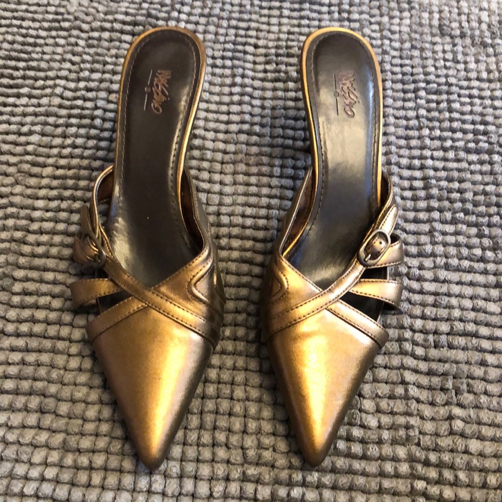 Mossimo Bronze Mini-Heel. Size 7.